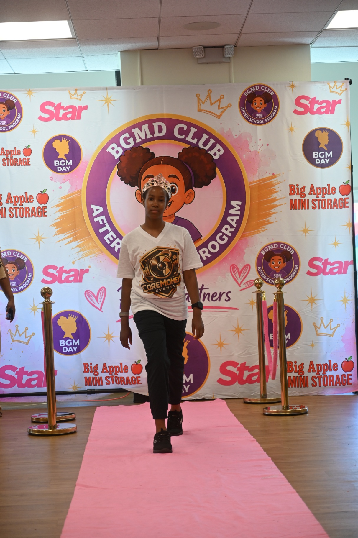 Pink Carpet Arrivals photo 20