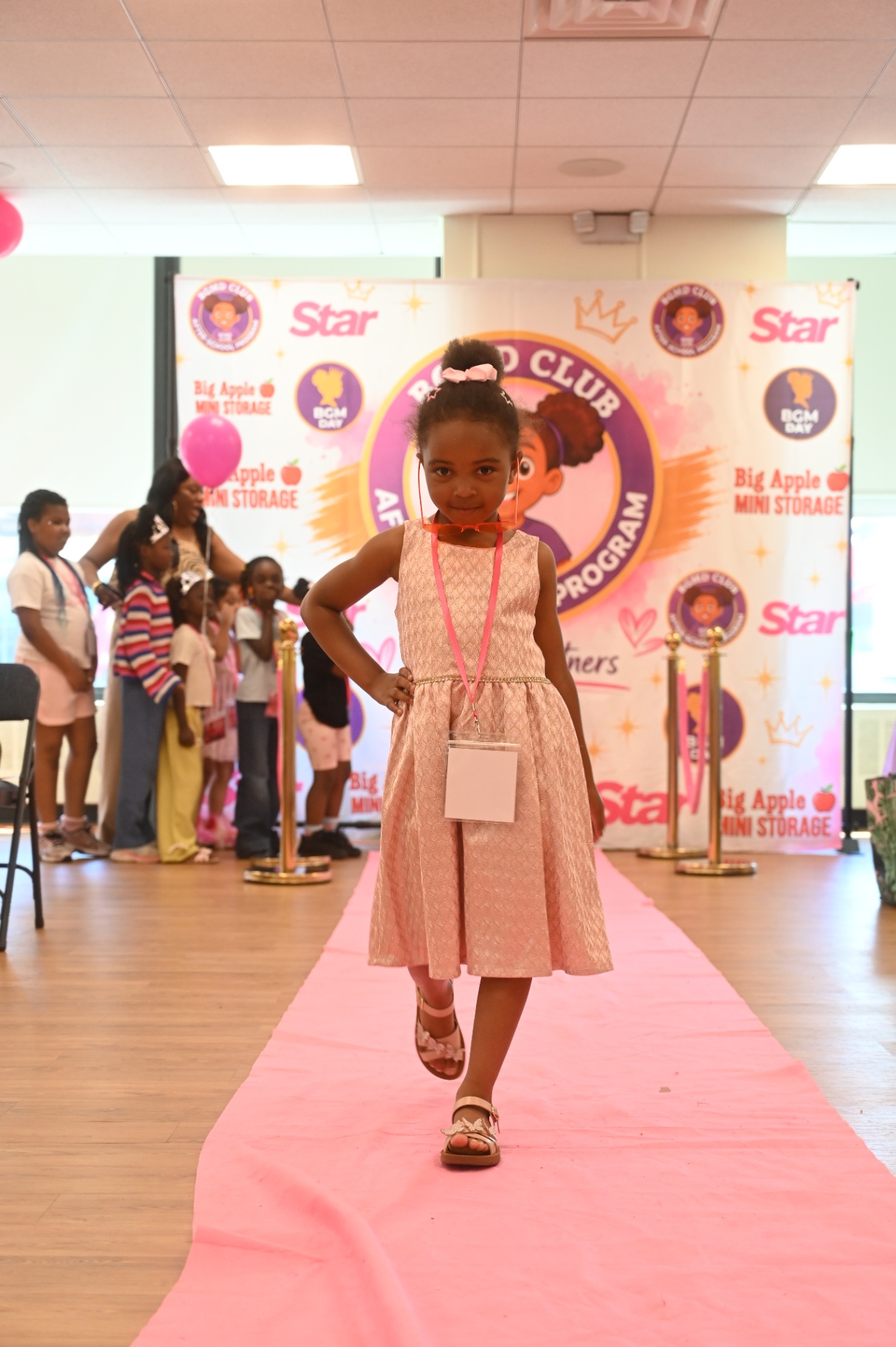Pink Carpet Arrivals photo 8