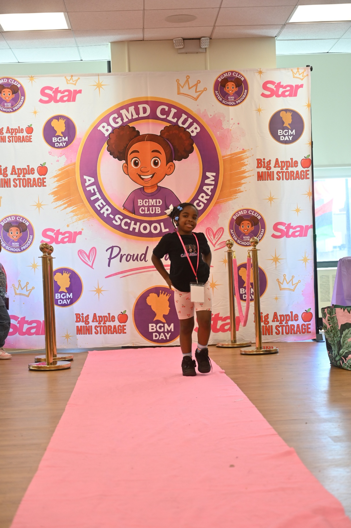 Pink Carpet Arrivals photo 28