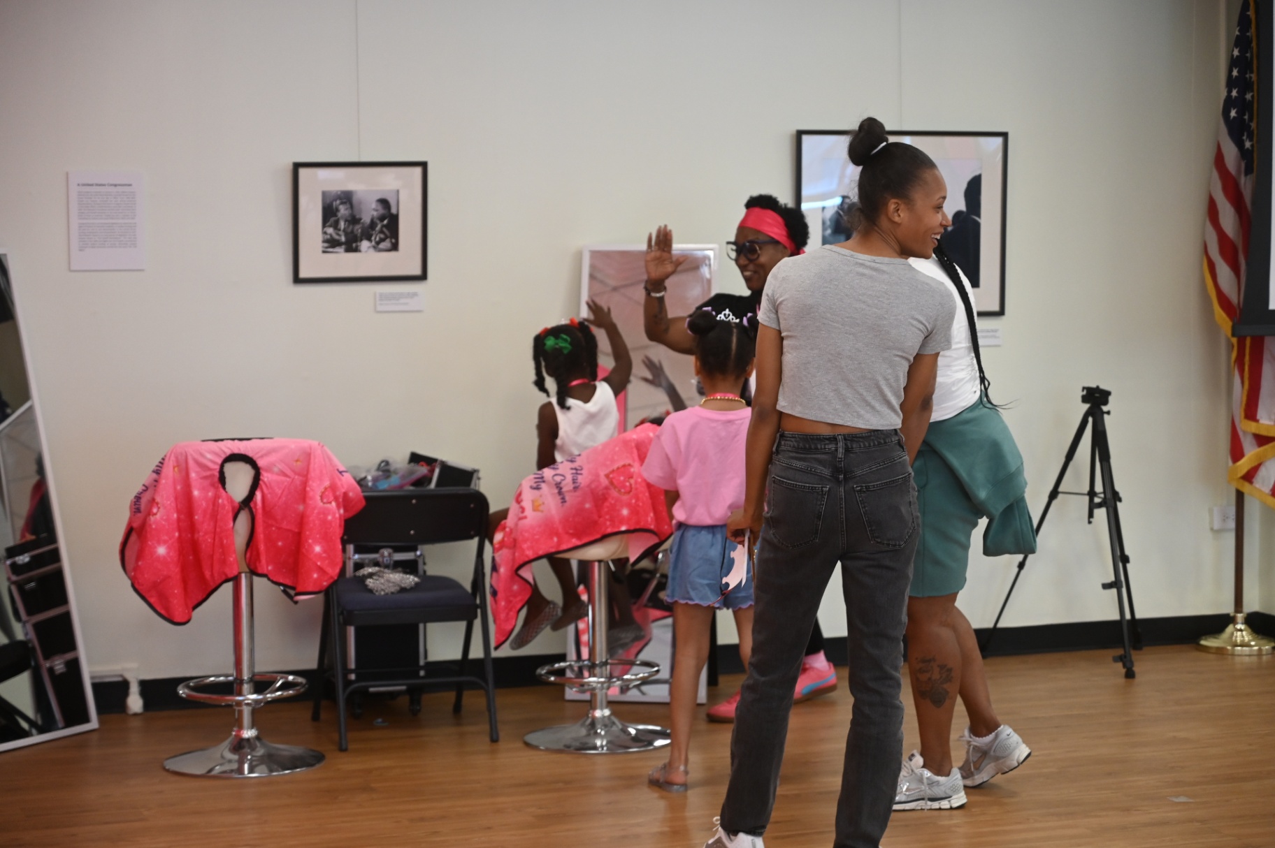Hair & Nail Salon photo 2