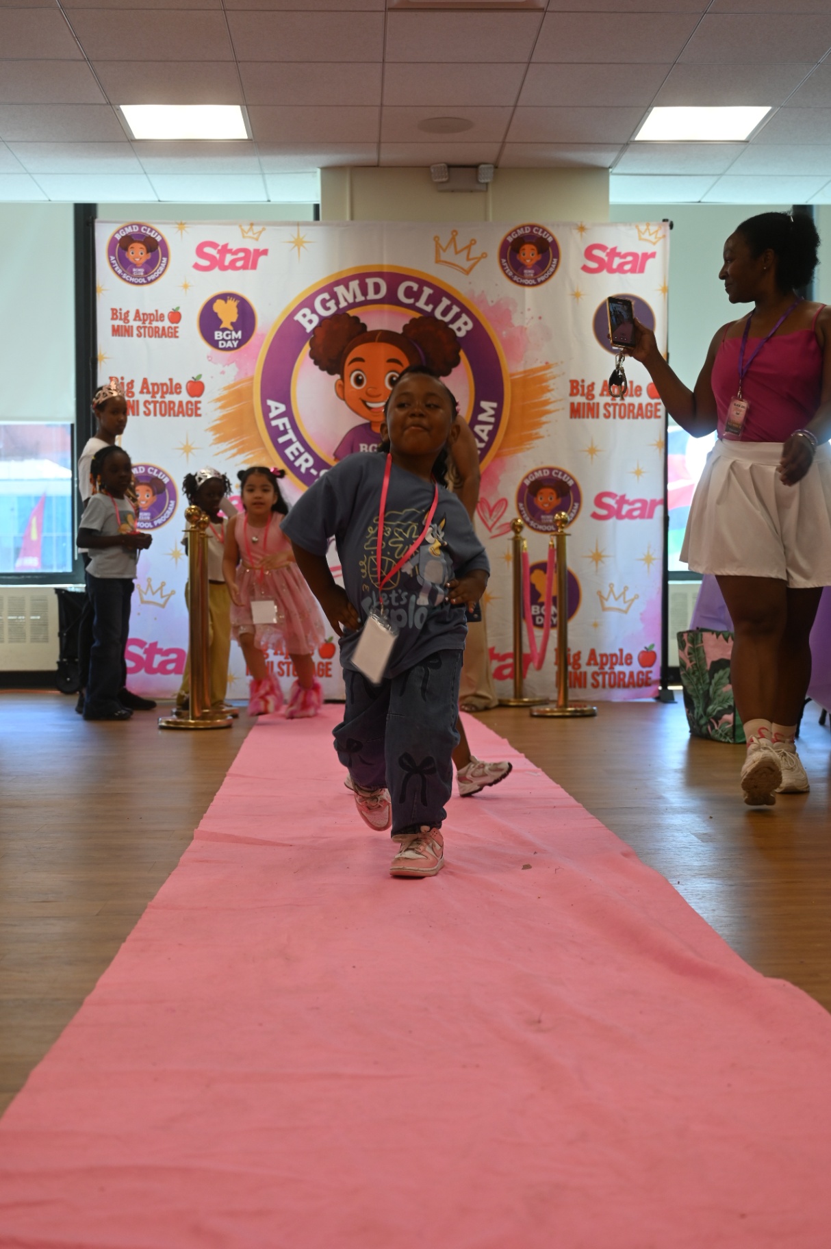Pink Carpet Arrivals photo 25